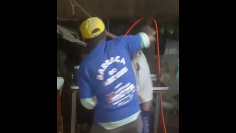 AVÔ É PRESO APOS AMARRAR E CHICOTEAR NETO DE 12 ANOS