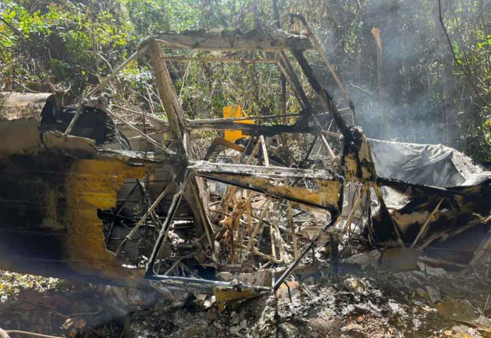Avião agrícola cai em fazenda de Altamira e ocupantes sobrevivem