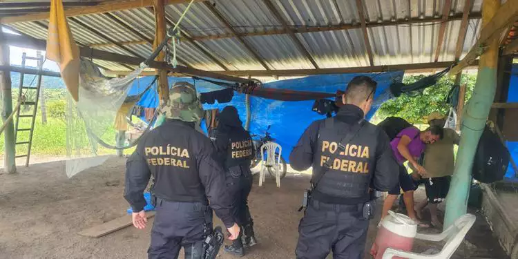 Garimpos ilegais são fechados e maquinários inutilizados pela PF em Curionópolis