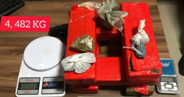Dois jovens são presos Guilherme Mendes e Luan Pinheiro foram flagrados com mais de 4 kg de maconha em uma mochila em Parauapebas