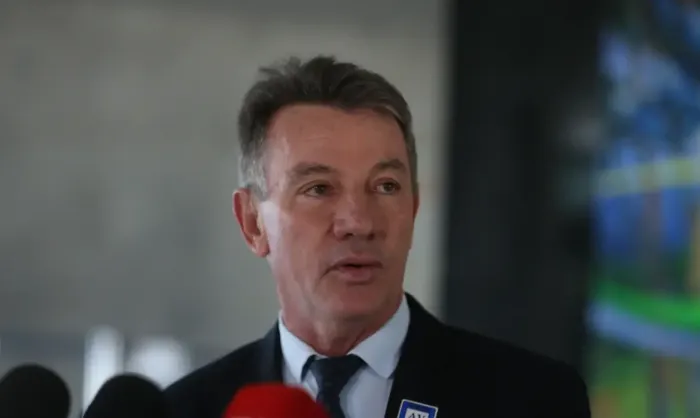 Assembleia abre processo de impeachment contra governador do estado