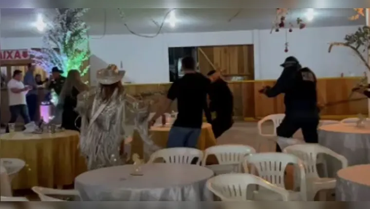 Homem inicia troca tiros com PM em concurso de miss no Pará