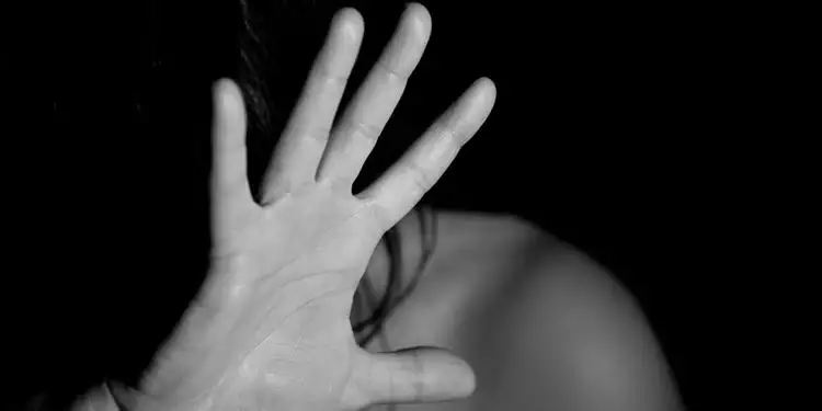 Adolescente vítima de estupro coletivo conta que conheceu um dos suspeitos em redes sociais