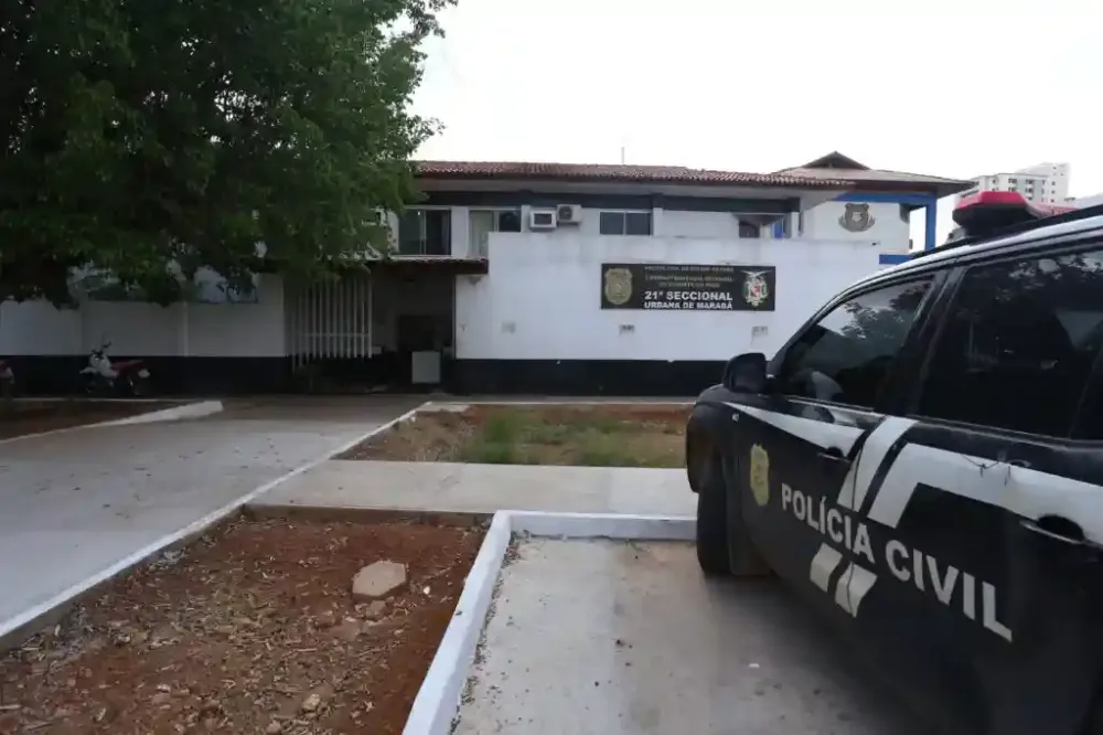 Homem é suspeito de oferecer drogas a crianças na frente de escola