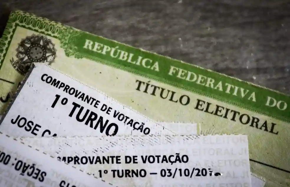 Qual documento preciso levar para votar? Entenda