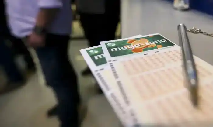 Mega-Sena acumula e pagará R$ 95 milhões dia 29