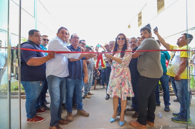 Canaã ganha Centro Administrativo moderno, com praça e lago de 15 mil m²