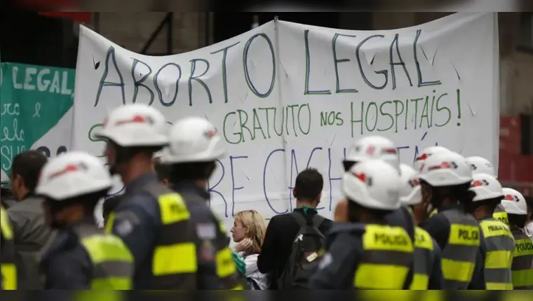 Pesquisa: jovens são mais favoráveis à legalização do aborto