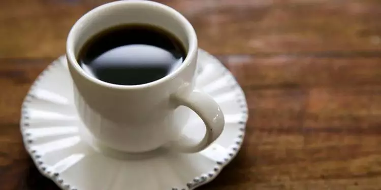 Tomar café pela manhã pode reduzir risco de morte por doenças cardiovasculares, aponta estudo