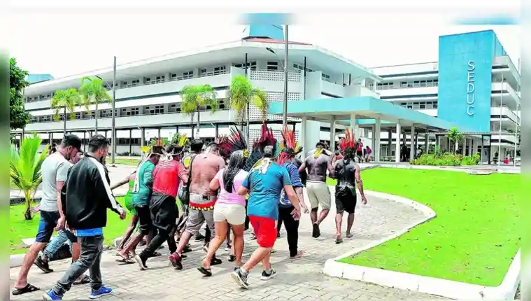 Seduc propõe acordo e segue negociando com indígenas