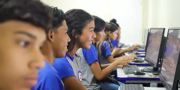 Governo do Pará entrega 36 mil notebooks a escolas da rede pública estadual