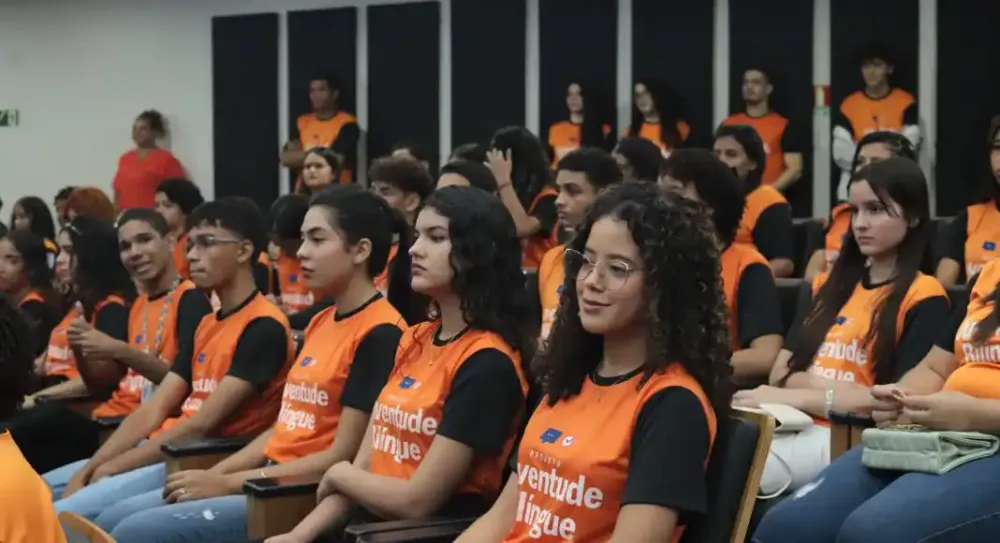 Prefeitura de Canaã dos Carajás certifica jovens em língua inglesa