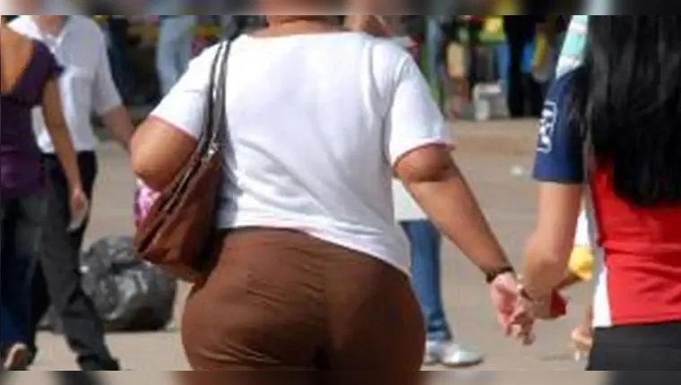 Um a cada três brasileiros vive com obesidade, mostra relatório