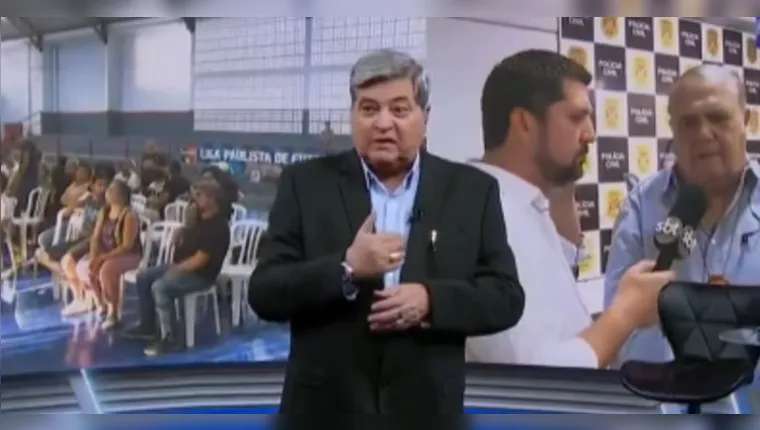 Apresentador desabafou durante o programa ao vivo | Reprodução/SBT