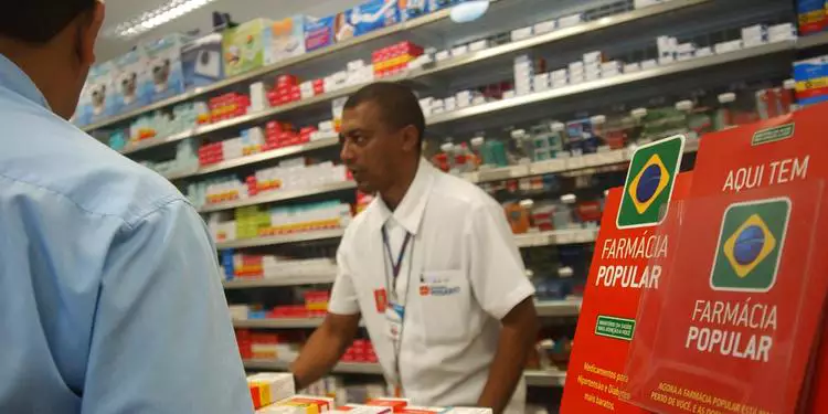Farmácia Popular: saiba como pegar remédios de graça