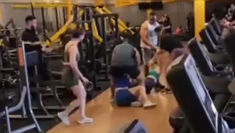 Academia vira palco de pancadaria por causa de traição