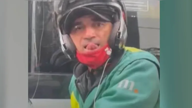 Vídeo: mulher grava assédio constrangedor no trânsito