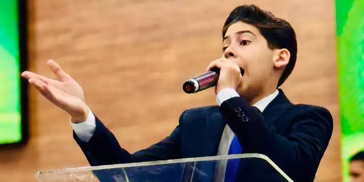 Pastor mirim, Miguel Oliveira, revela sonho de entrar na política: 'É um sonho de moleque'