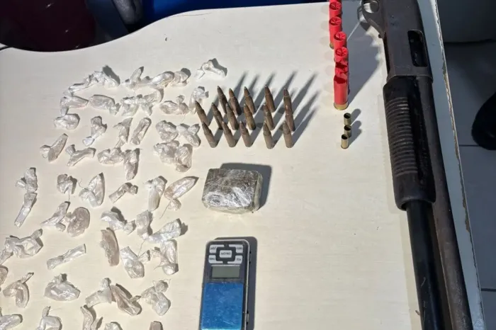PM apreende arma de fogo, munições e drogas em operação na Região Metropolitana de Belém