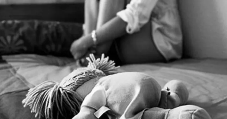 De acordo com informações repassadas à polícia, os abusos foram revelados pela própria criança. | Reprodução