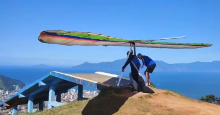 Vídeo: homem morre após queda de asa-delta; veja o momento