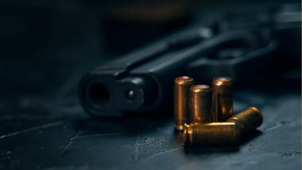 Bebê de um ano é morta em ataque a tiros dentro de casa