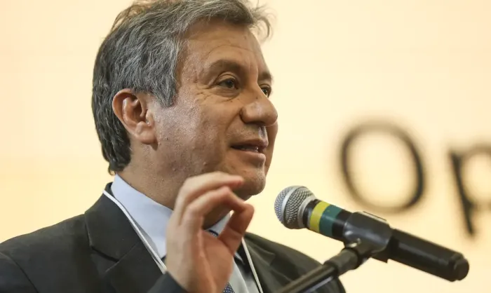 Evento mundial discute novas estratégias de combate à gripe aviária