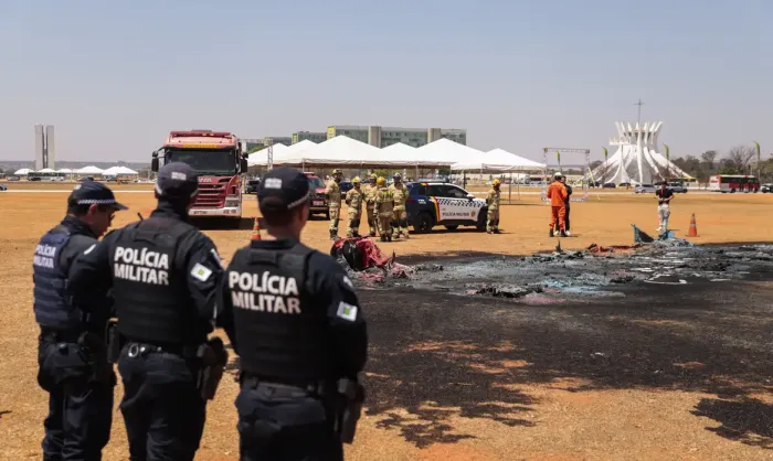 Preso por incendiar banheiros químicos vive em situação de rua, diz PM