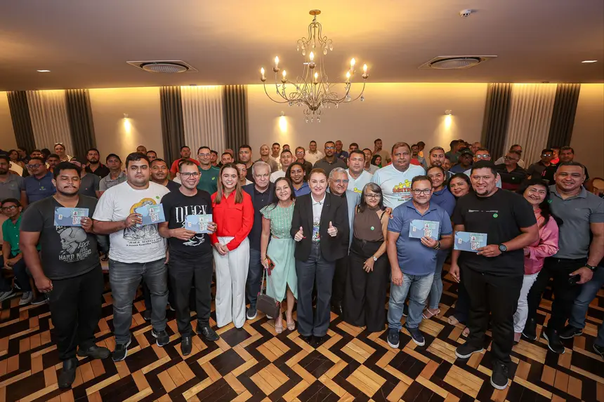 Governo do Estado entrega mais de 100 carteiras gratuitas a rodoviários de Belém, Ananindeua e Marituba