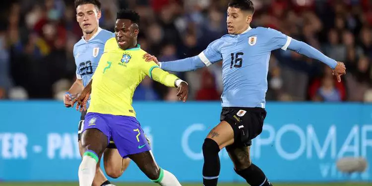 Seleção Brasileira perde para o Uruguai e cai invencibilidade de oito anos nas Eliminatórias