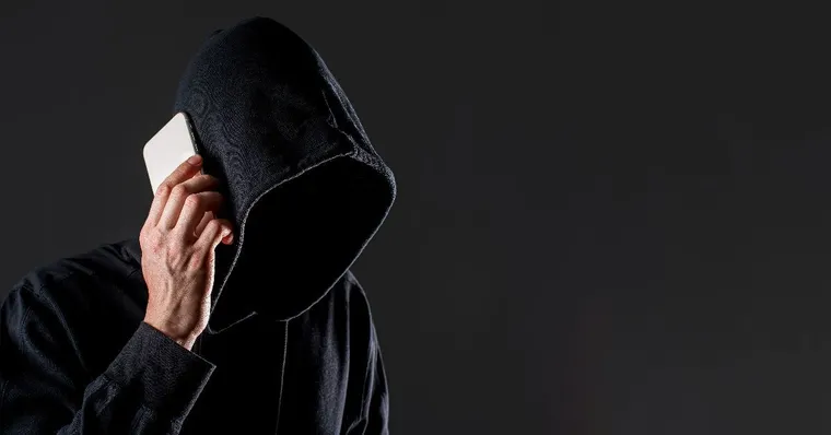 Caminhonete foi encontrada após alerta do sistema de monitoramento da cidade e encaminhada para a delegacia junto com o condutor. | (Freepik)Caminhonete foi encontrada após alerta do sistema de monitoramento da cidade e encaminhada para a delegacia junto