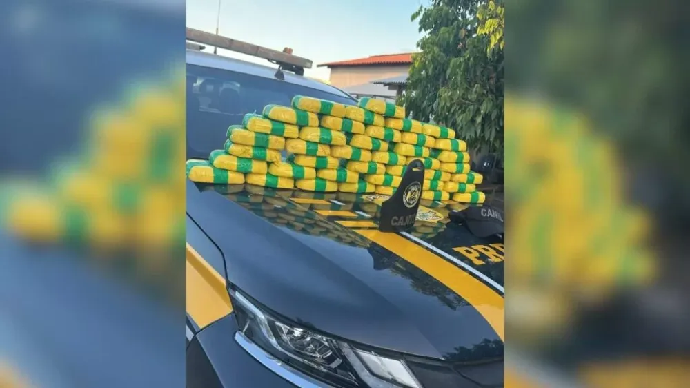 Um pequeno Mobi transportava R$ 5 milhões em droga de São Luís para Marabá, segundo a PRF / Divulgação