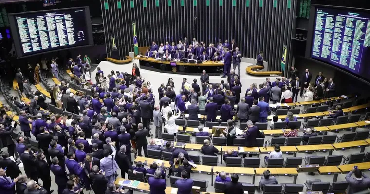 Copa e São João faz deputados se afastarem de Brasília por uma semana
