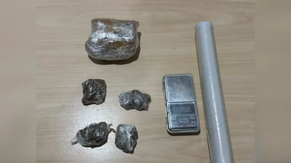Polícia prende casal suspeito de vender drogas por aplicativo em Rondon do Pará