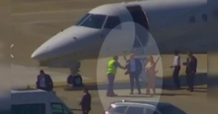 Vídeo mostra Moraes saindo de jatinho ligado a Vorcaro