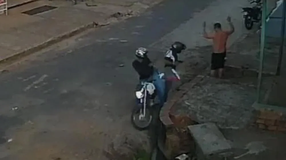 Dupla armada rende morador e rouba pertences em Tucuruí