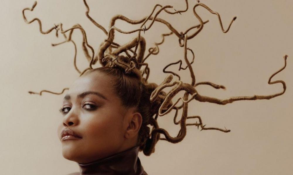 Gaby Amarantos vence o Grammy Latino de 'Melhor Álbum de Música de Raízes Em Língua Portuguesa'