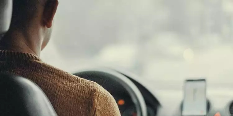 Mulher leva cabeça de filho morto por traficantes ao IML e choca motorista de app