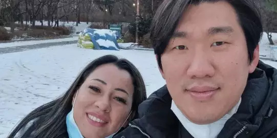 Paraense agredida e expulsa por coreano consegue sair do país asiático
