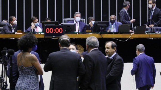 Câmara retomará formato presencial de votações a partir do dia 18 de outubro, diz Lira