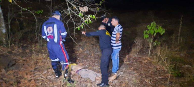Motorista morre em acidente e menina de 5 anos pede socorro na estrada