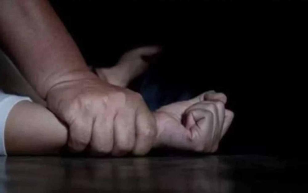 Jovem de 15 anos é vítima de estupro coletivo após ir a festa de Natal