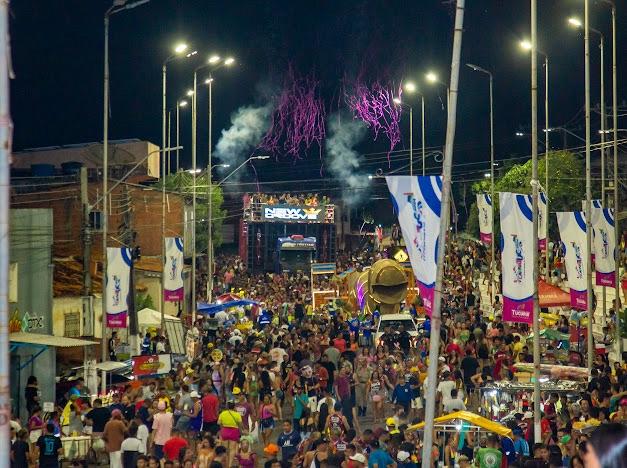 Bloco Minhocão: 2ª domingueira agita Tucuruí com música, alegria e multidão