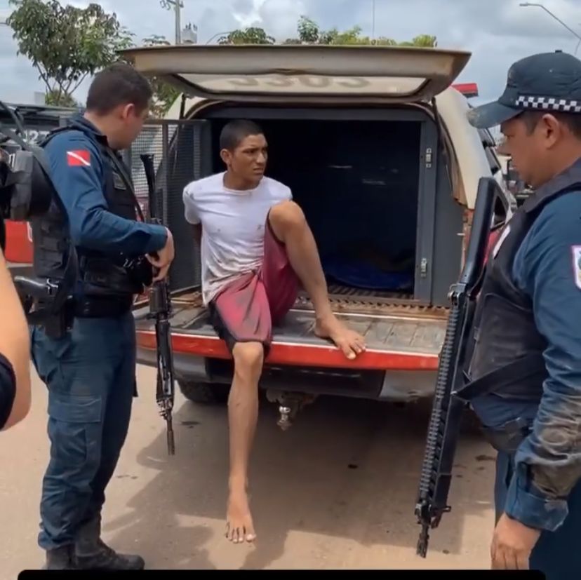 Homem furta carro, tenta escapar da PM, mas vai em cana